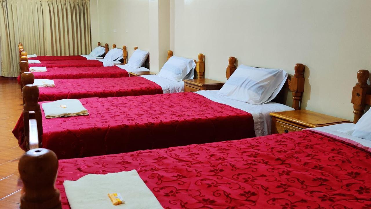 Lhotse Hostel B&B Уарас Экстерьер фото