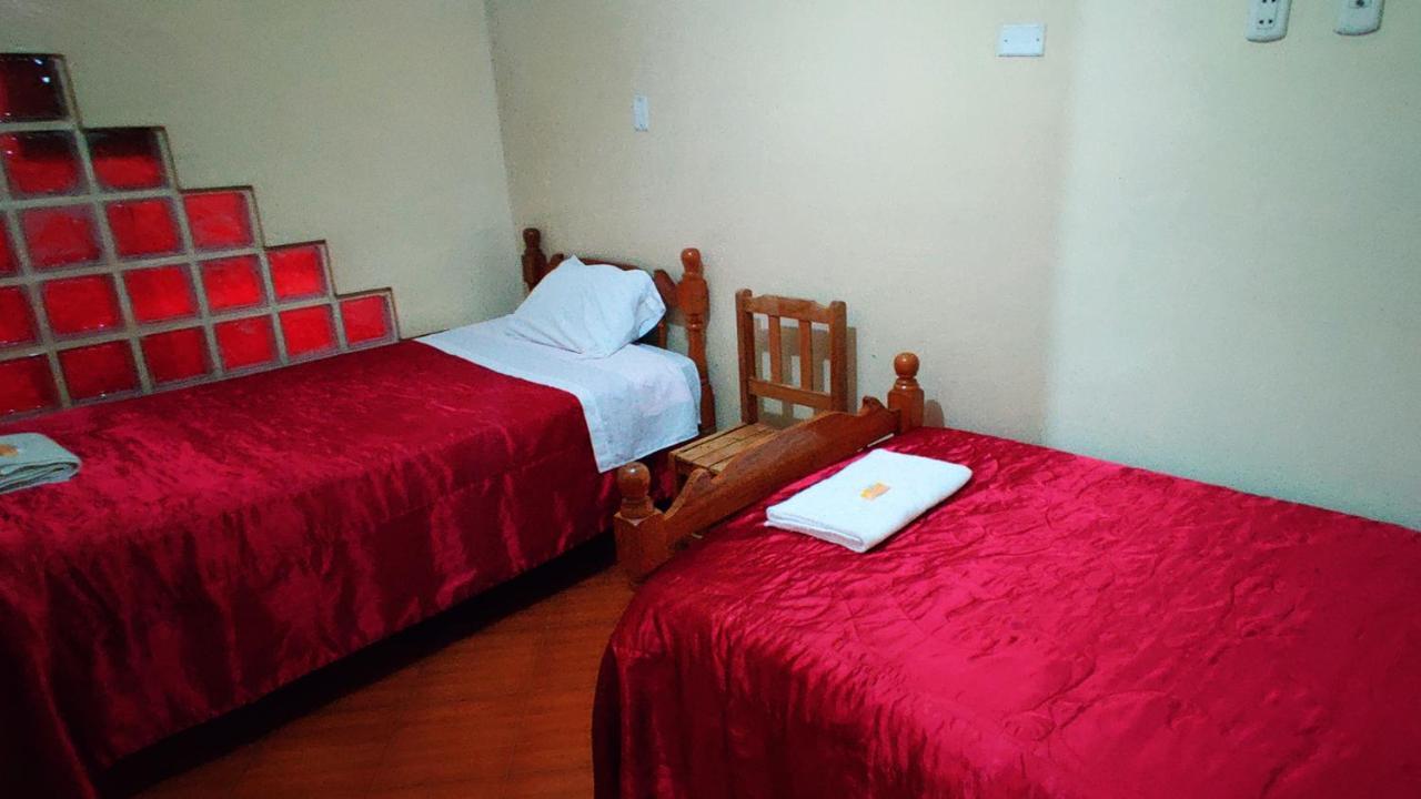 Lhotse Hostel B&B Уарас Экстерьер фото