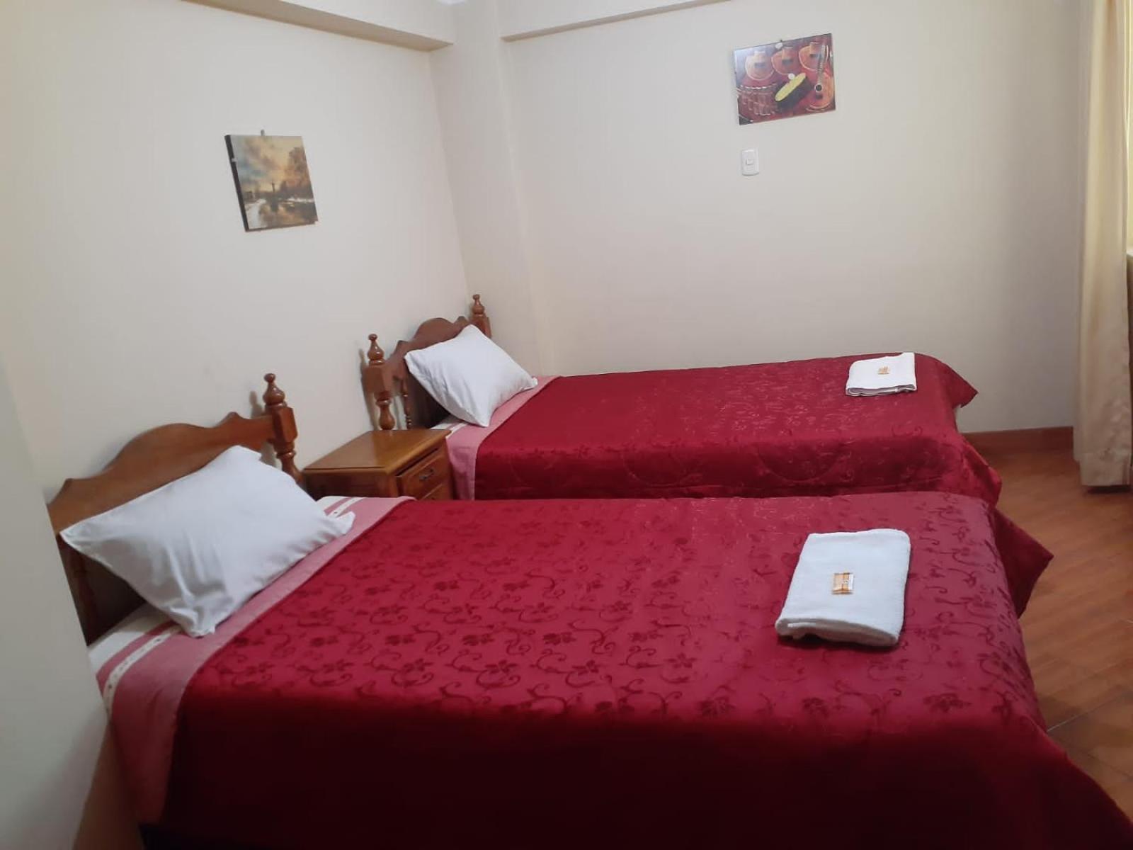 Lhotse Hostel B&B Уарас Номер фото