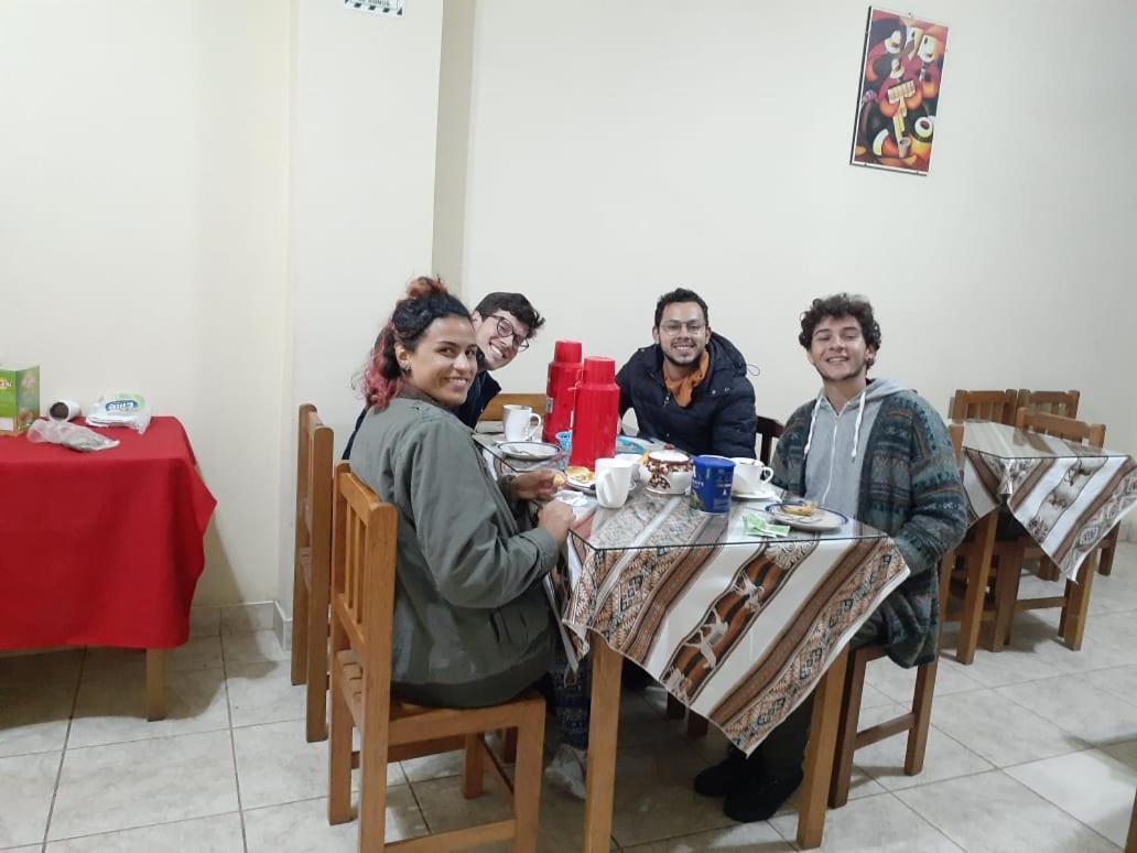 Lhotse Hostel B&B Уарас Экстерьер фото