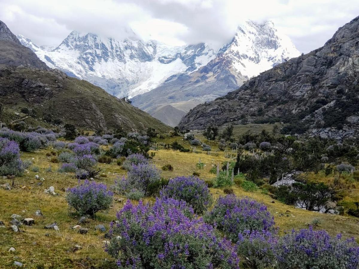 Lhotse Hostel B&B Уарас Экстерьер фото